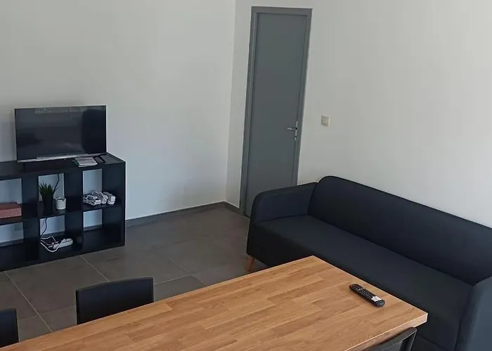 Neuf - 2 - 4 à 5 Personnes. Appartement Frameries